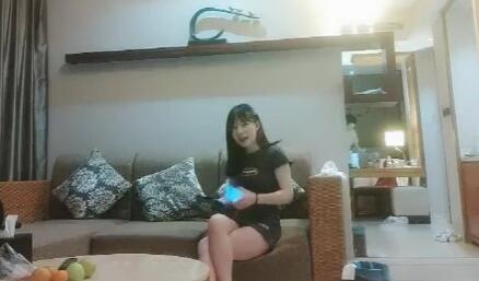 情 感主 播李 寻 欢TP高 价约 了个极 品大 胸白 嫩妹 子 操 起来叫的好 淫 荡